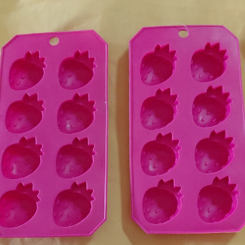 🍮⚜️ Pink Strawberry Silicone Molds